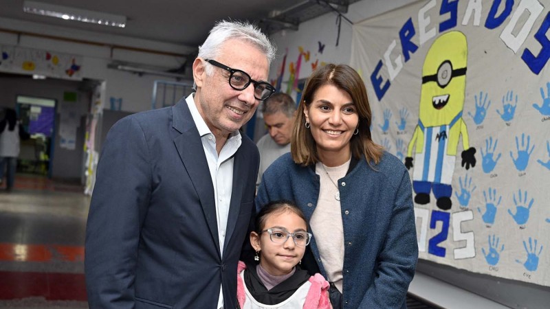 Con el objetivo de fortalecer el desarrollo del ciclo lectivo, Julio Zamora encabezó una nueva entrega de anteojos del programa Para Verte Mejor